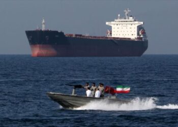 Irán captura buque petrolero
