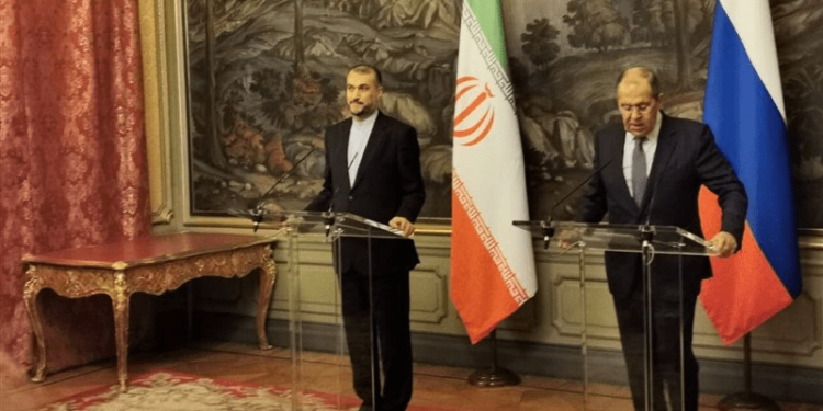 Los ministros de Exteriores de Irán y Rusia conversaron sobre el acuerdo nuclear