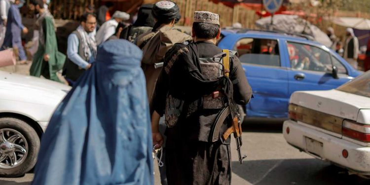 Los talibanes apoyados por Turquía y Qatar decapitar a una jugadora de vóleibol por no usar hiyab