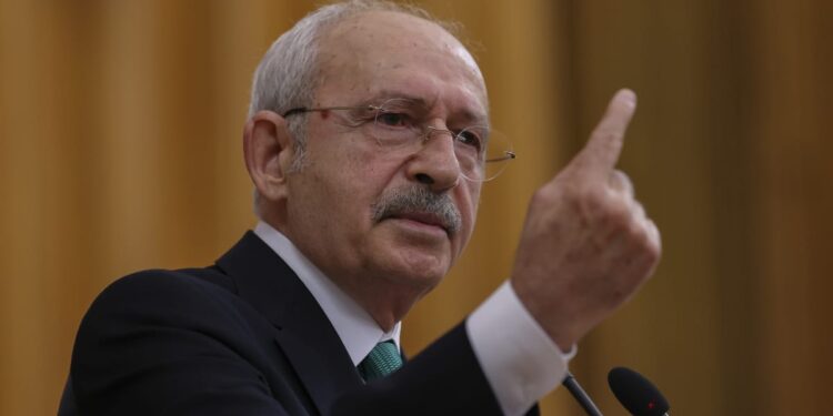 El líder de la oposició turca acusa a Erdogan de incitar una guerra civil