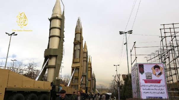 Irán exhibe nuevos misiles