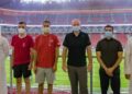 Gianni Infantino junto a colaboradores y autoridades cataríes en uno de los estadios mundialistas de la Copa Mundial 2022