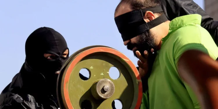 Irán le amputó los dedos a un ladrón