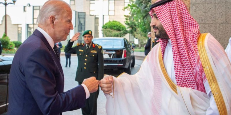 Joe Biden y Mohammad bin Salmán