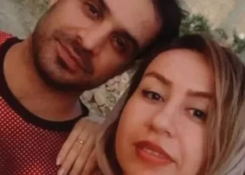 Elham Afkari junto a su hermano, Navid Afkari