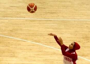 Jugadora iraní de baloncesto