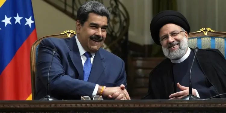 Maduro junto a Raisi
