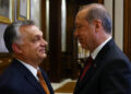 El primer ministro de Hungría, Viktor Orbán (izq.) junto al presidente de Turquía, Tayyip Erdogan
