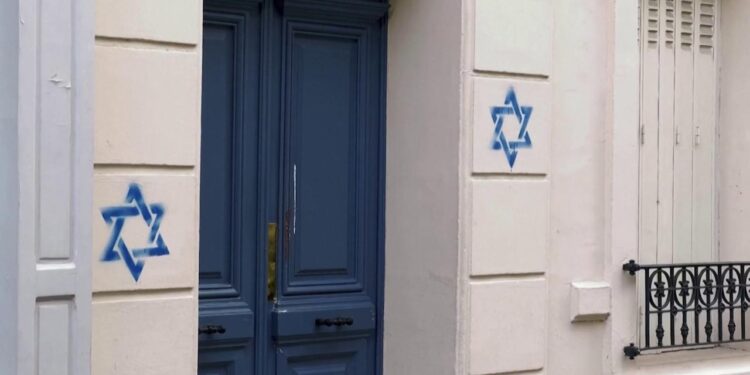 Francia: actos antisemitas se cuadriplicaron en 2023
