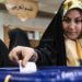Mujer iraní votando