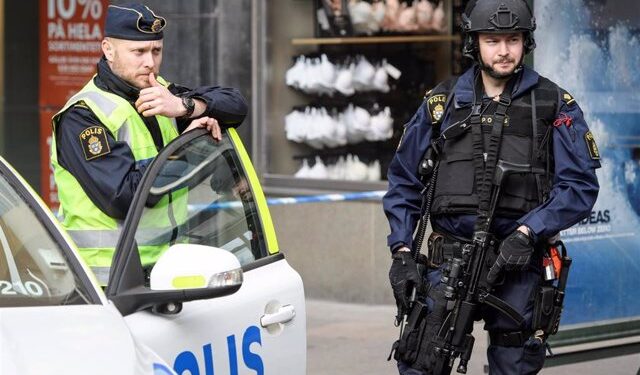 Dos miembros de la policía sueca