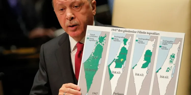 Meeting Between Turkish Intelligence Chief and Hamas Leader Ismail Haniyeh Takes Place in Qatar