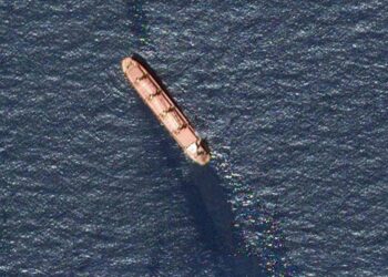 Cargo Vessel Targeted by Houthis Sinks Near Yemeni Coast